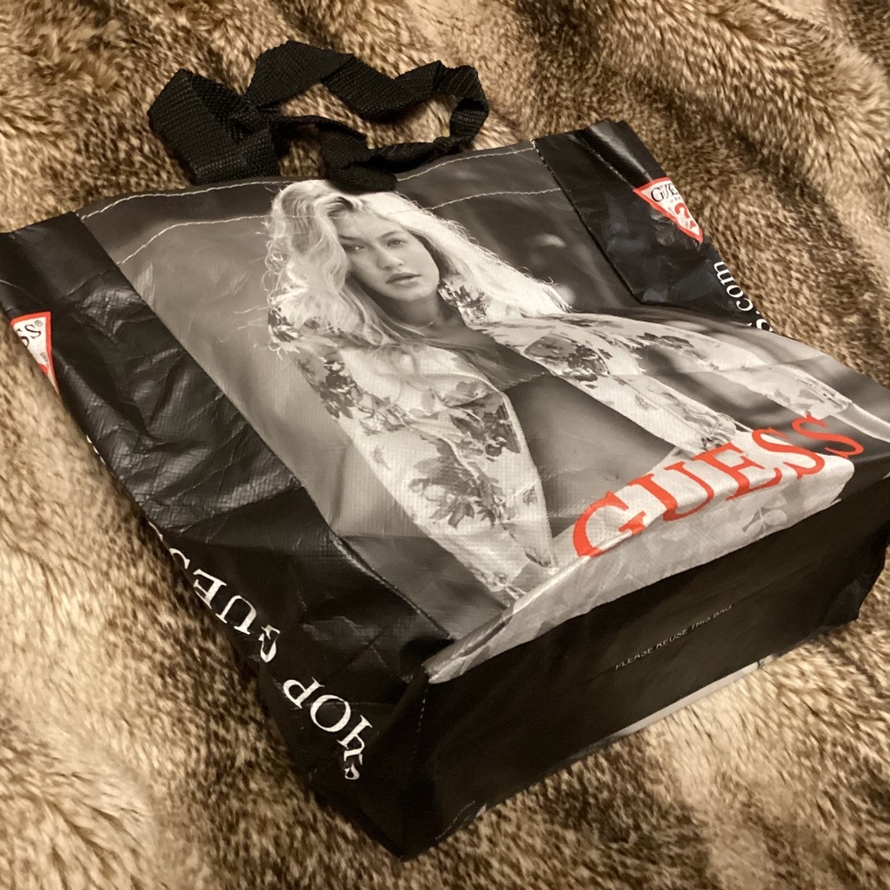 Guess Reusable Shopping Bag with GiGi - medium size - Picture 3 of 5
